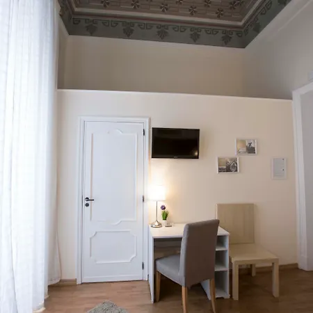 Dimora Novecento Bed and breakfast 3*